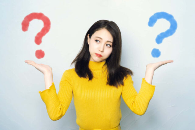 スポーツマウスガードはどこで作れるか考える女性